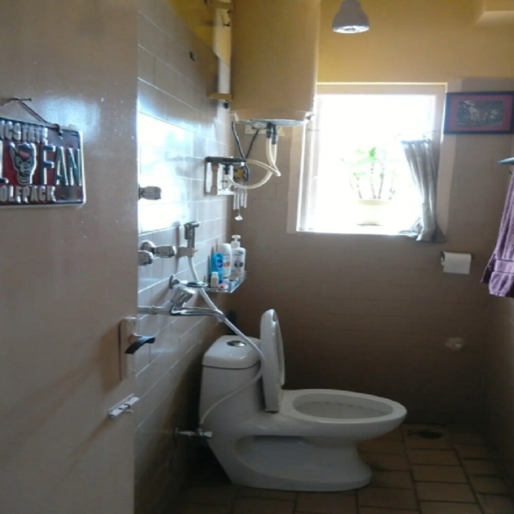 Convenient Stay - Tap to explore photos