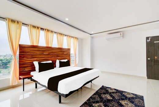 Super Hotel O Inn In Town