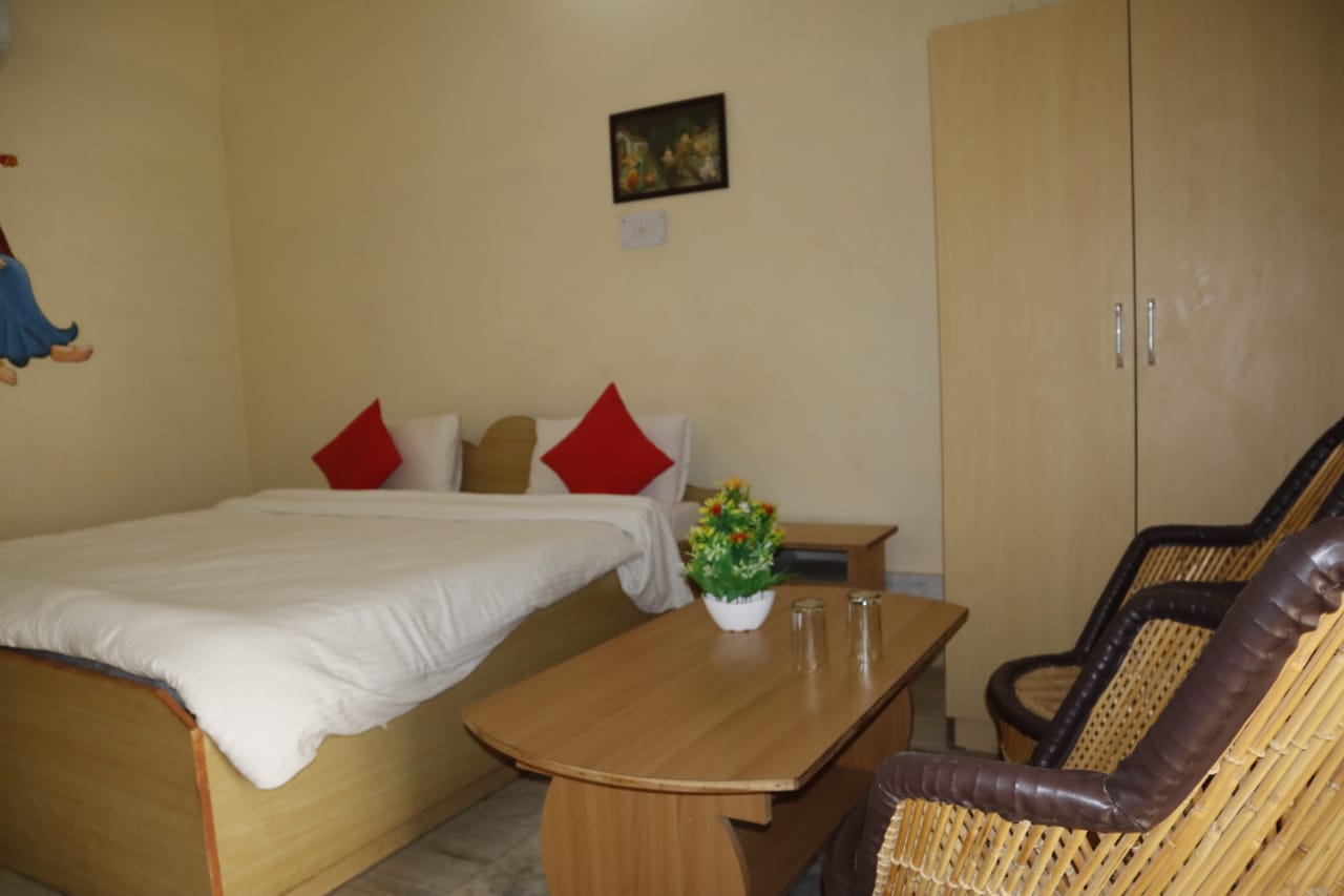 Hotel Mandawa Inn - Tap to explore photos