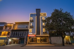 Via The Arrow, Delhi