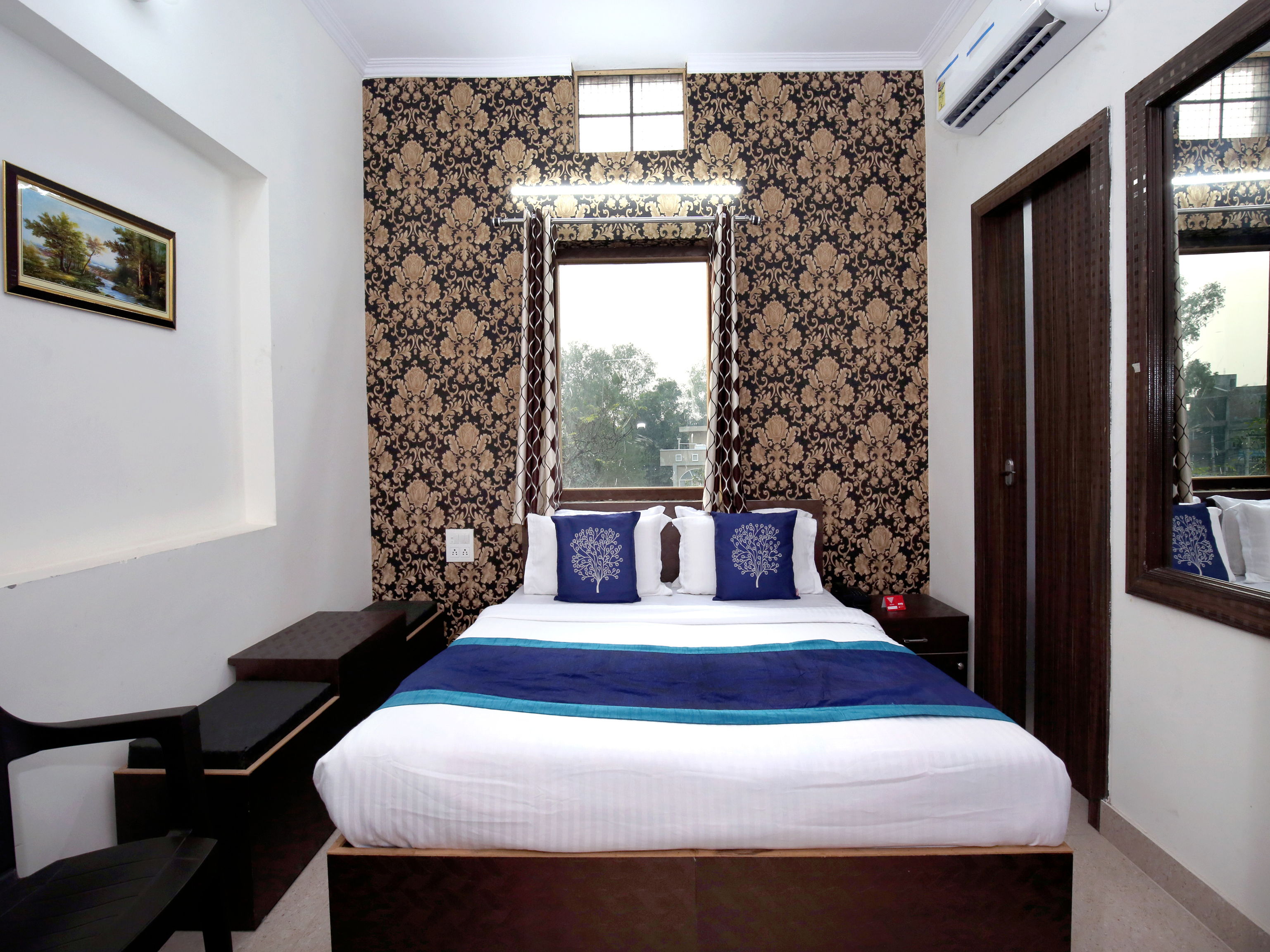 Hotels Near Amritsar Railway Station Book from 261 Hotels                             