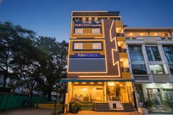 FabHotel Mishti Palace, Indore