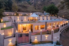 StayVista at Rolling Hills, Sult