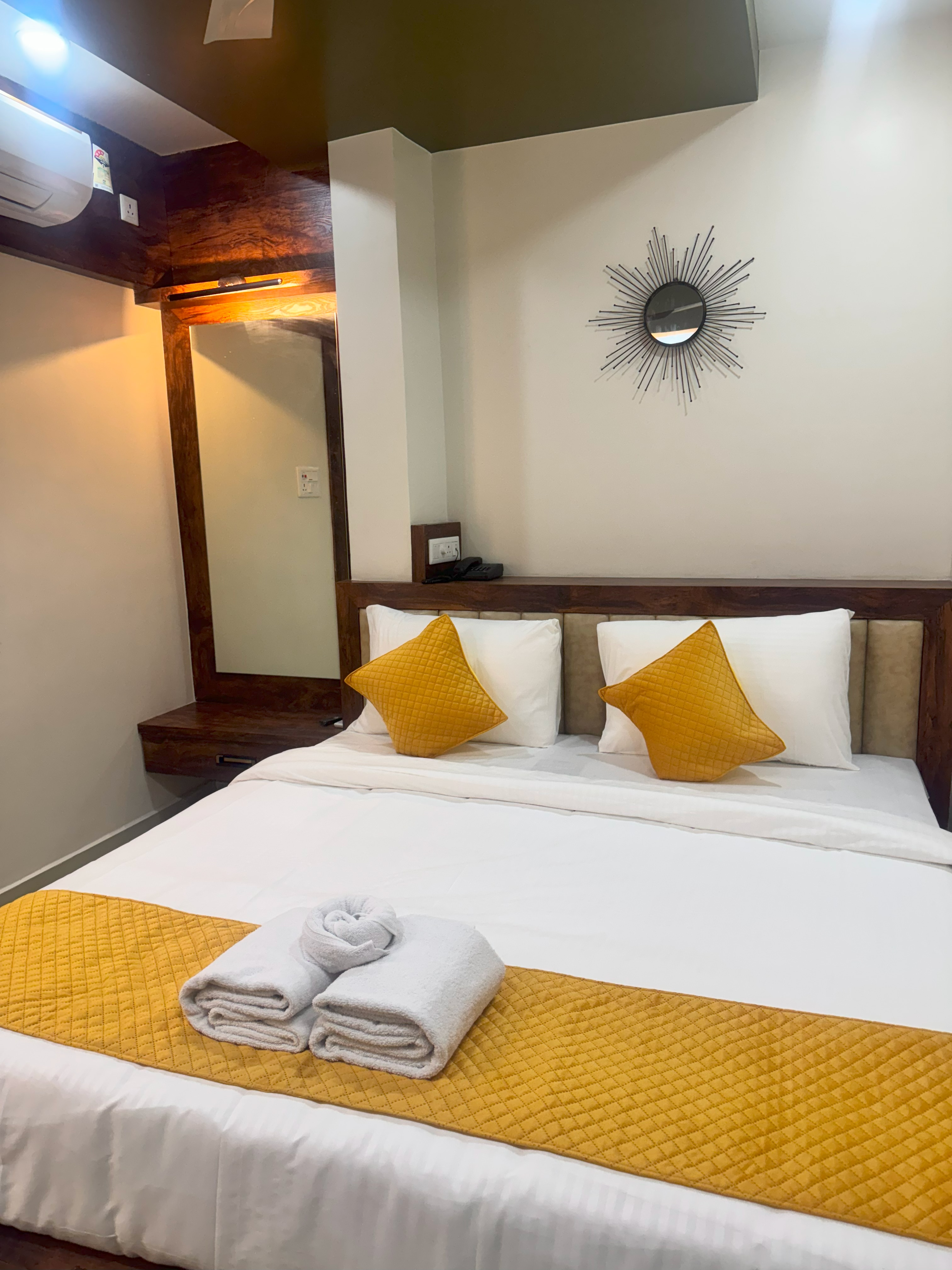 HOTEL THE ANANT - Tap to explore photos