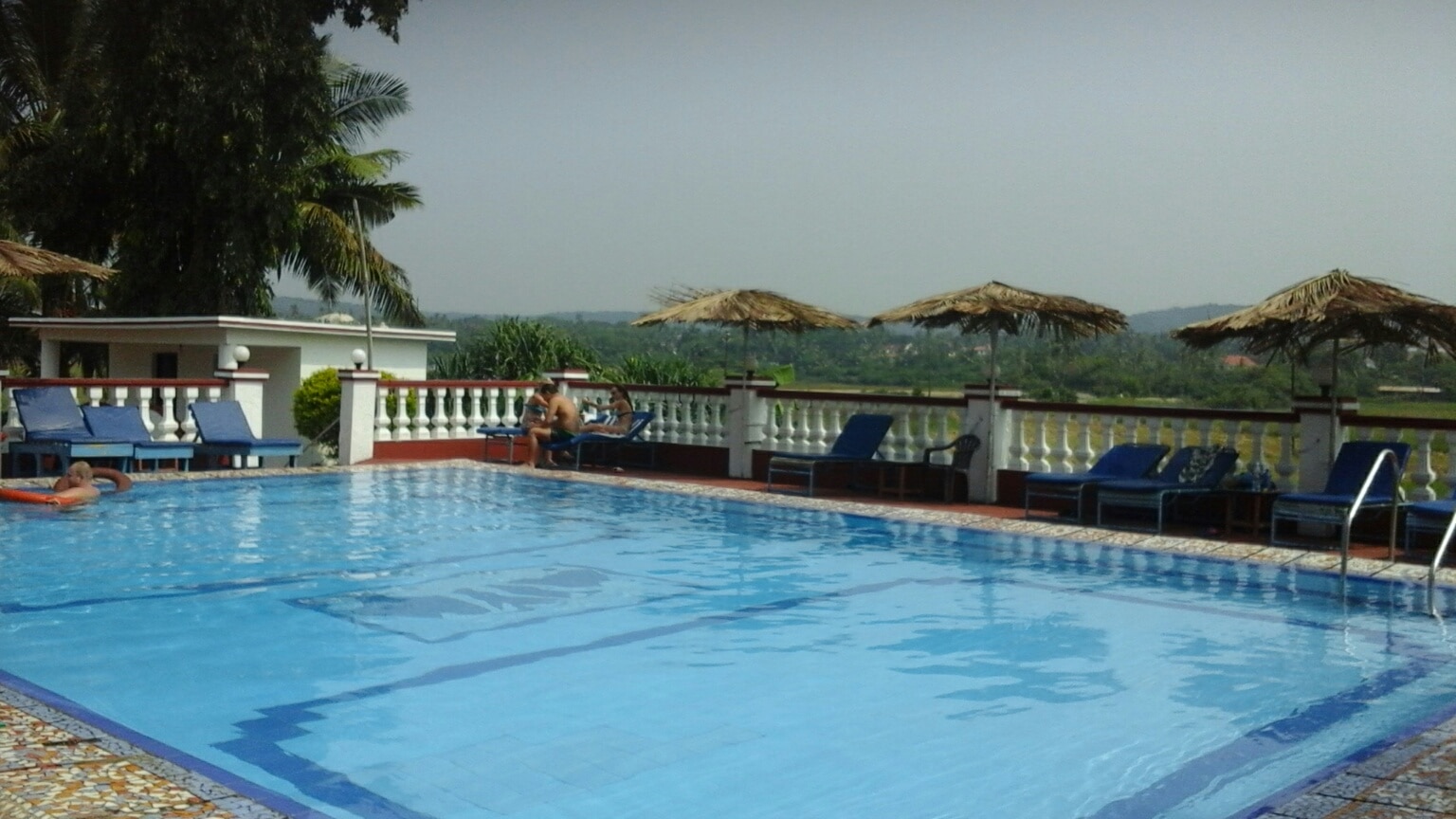 Lovely 1 Bhk apartment in Beira Mar Resort Baga - Tap to explore photos