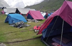 8 Adult Deluxe Camp