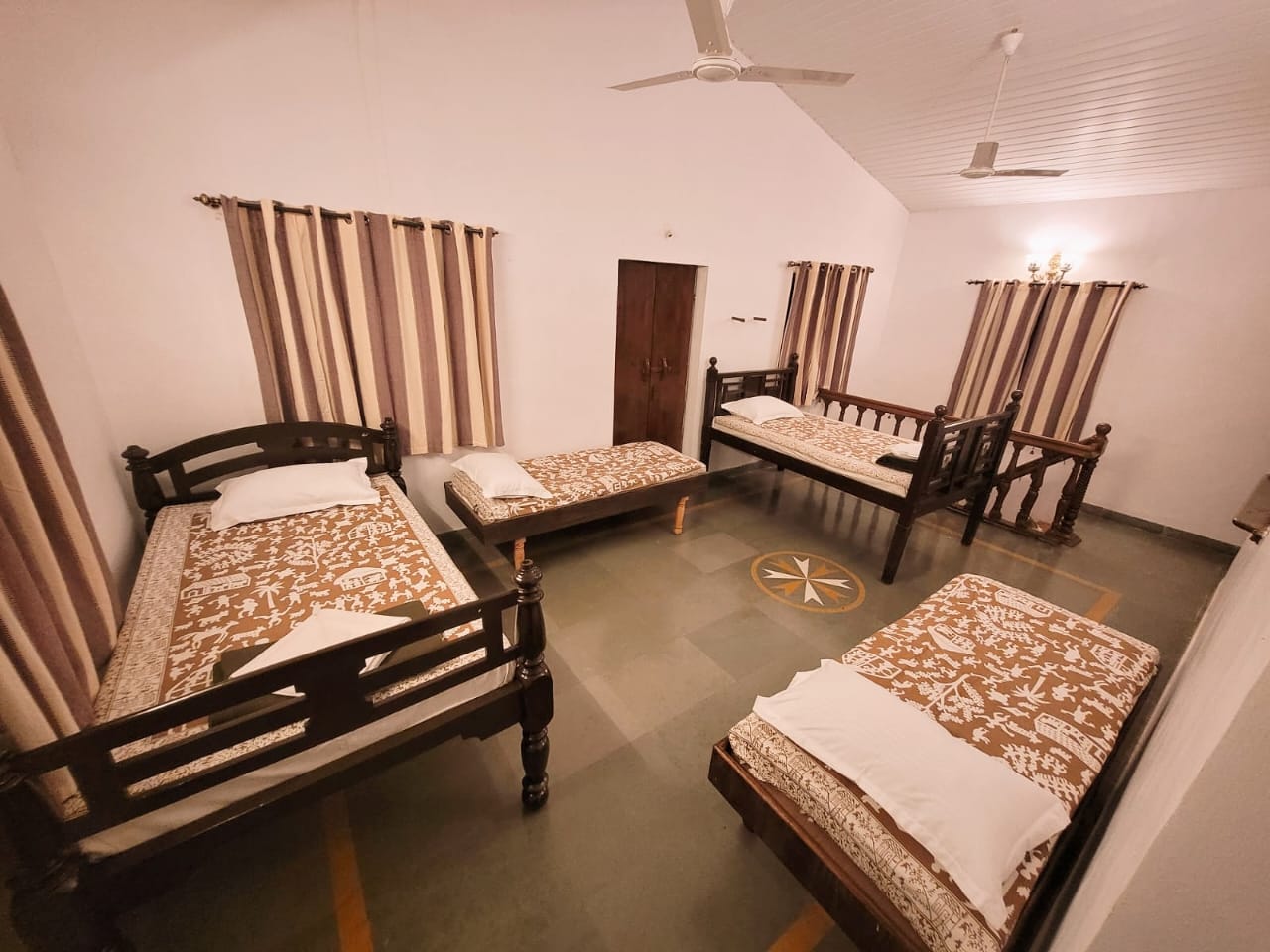 Haveli 4 BHK - Tap to explore photos