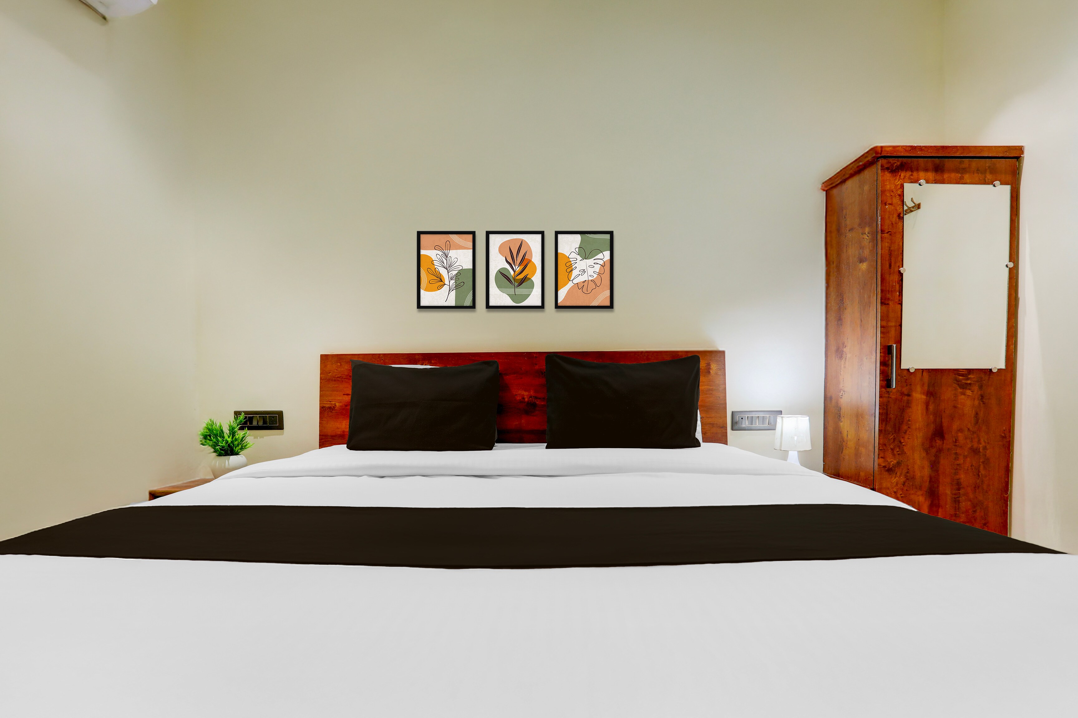 Hotel O Ananthpur Formerly TR Residency - Tap to explore photos