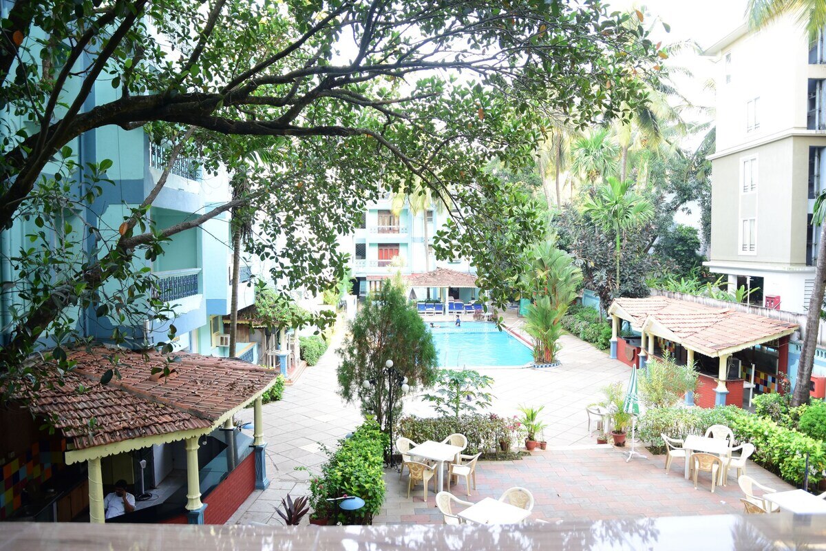 Casa Brioni - One room/hall, pool access Calangute - Tap to explore photos