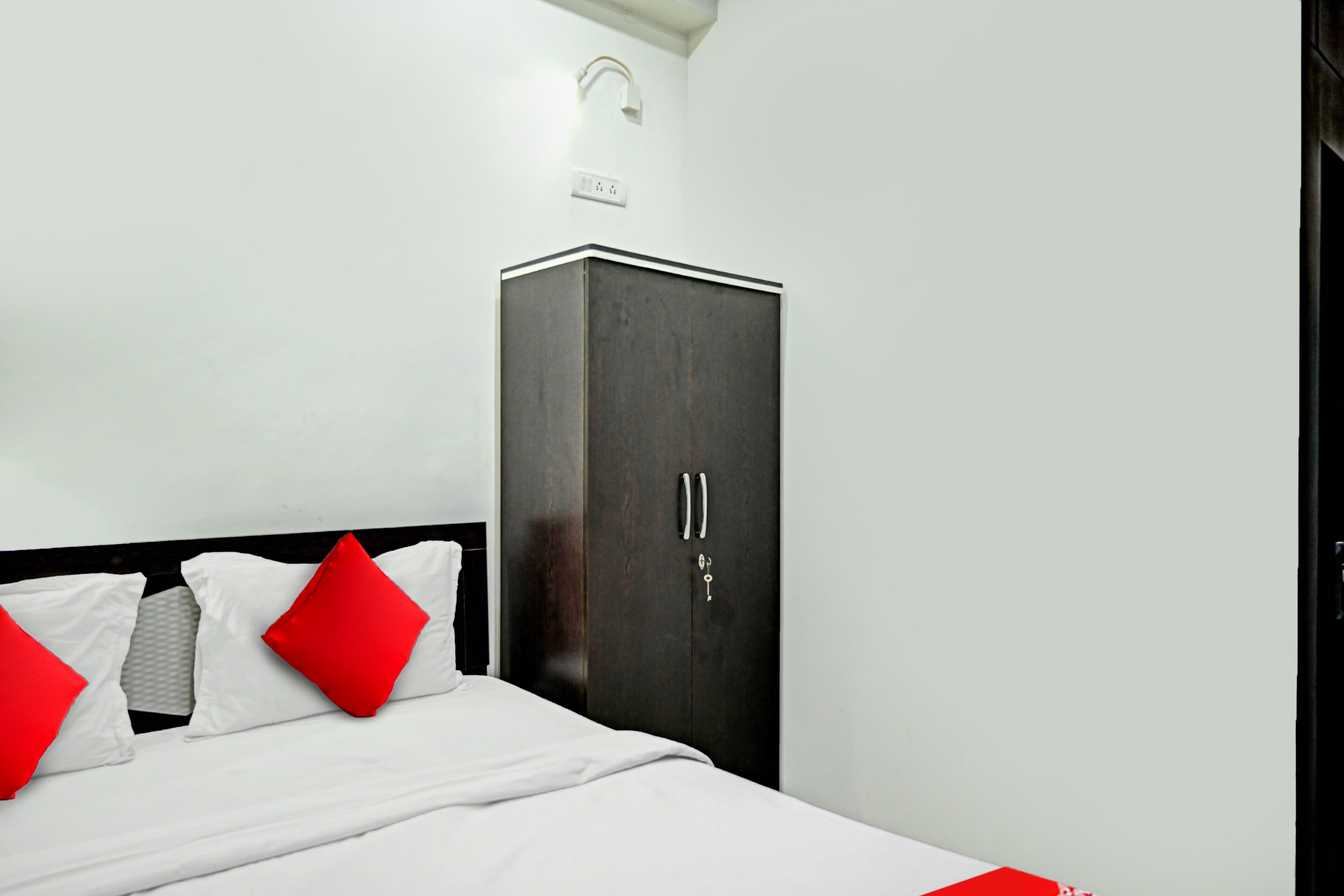 Hotel O LAXMI GUEST HOUSE JADAVPUR - Tap to explore photos
