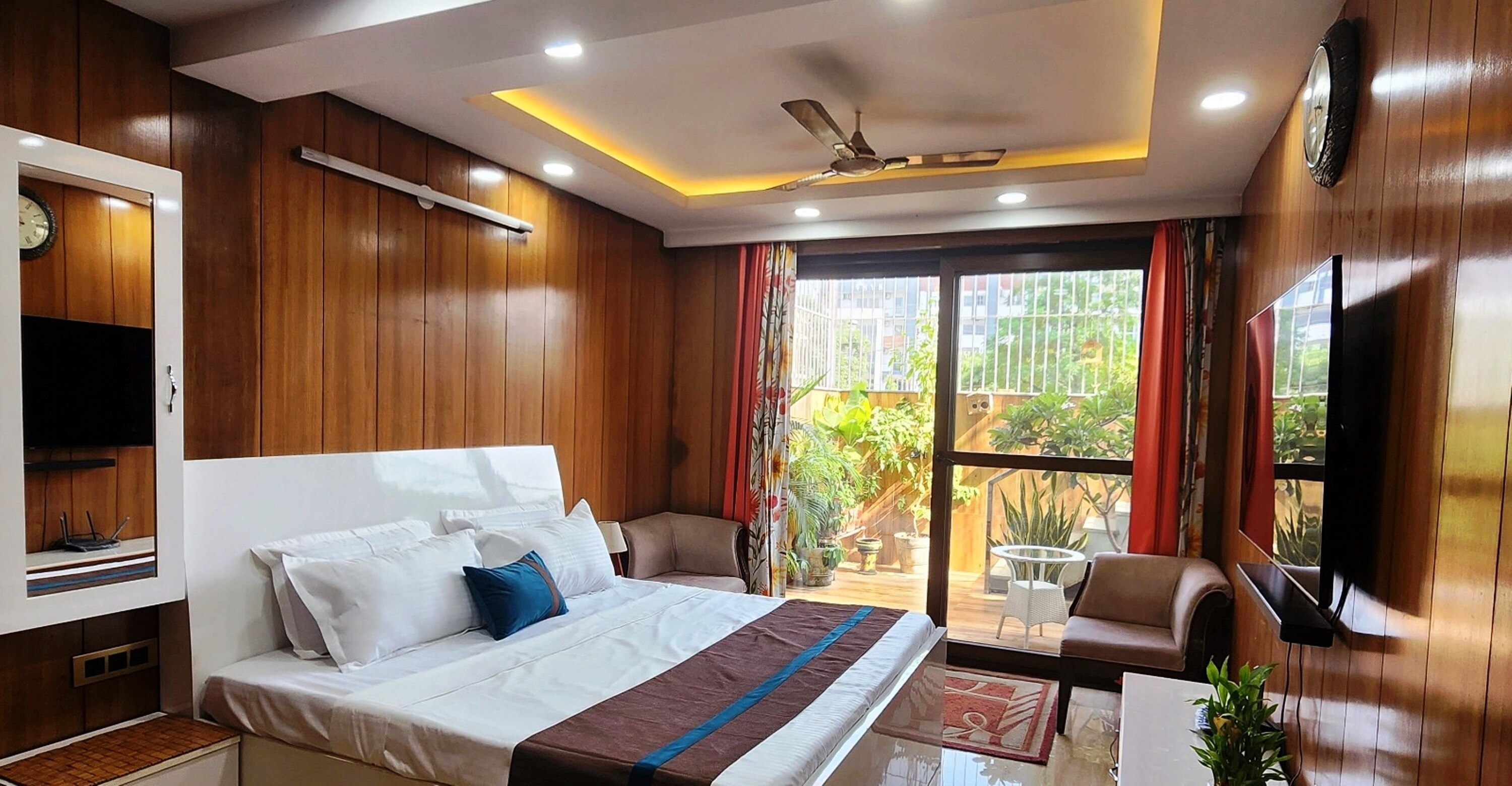 Gurgaon Homes - Tap to explore photos