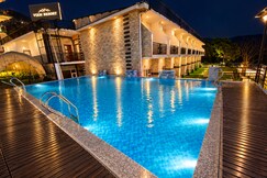 MOUNTAIN VIEW RESORT , CHAIL, Chail