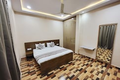 Crestview Inn, Lucknow