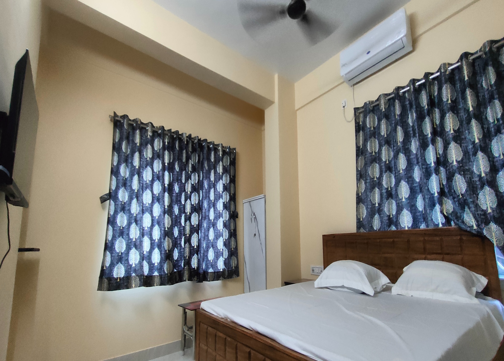 KIRITI GUEST HOUSE - Tap to explore photos