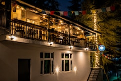 Hogwards Bunks & Cafe | by the Stream, Dharamshala