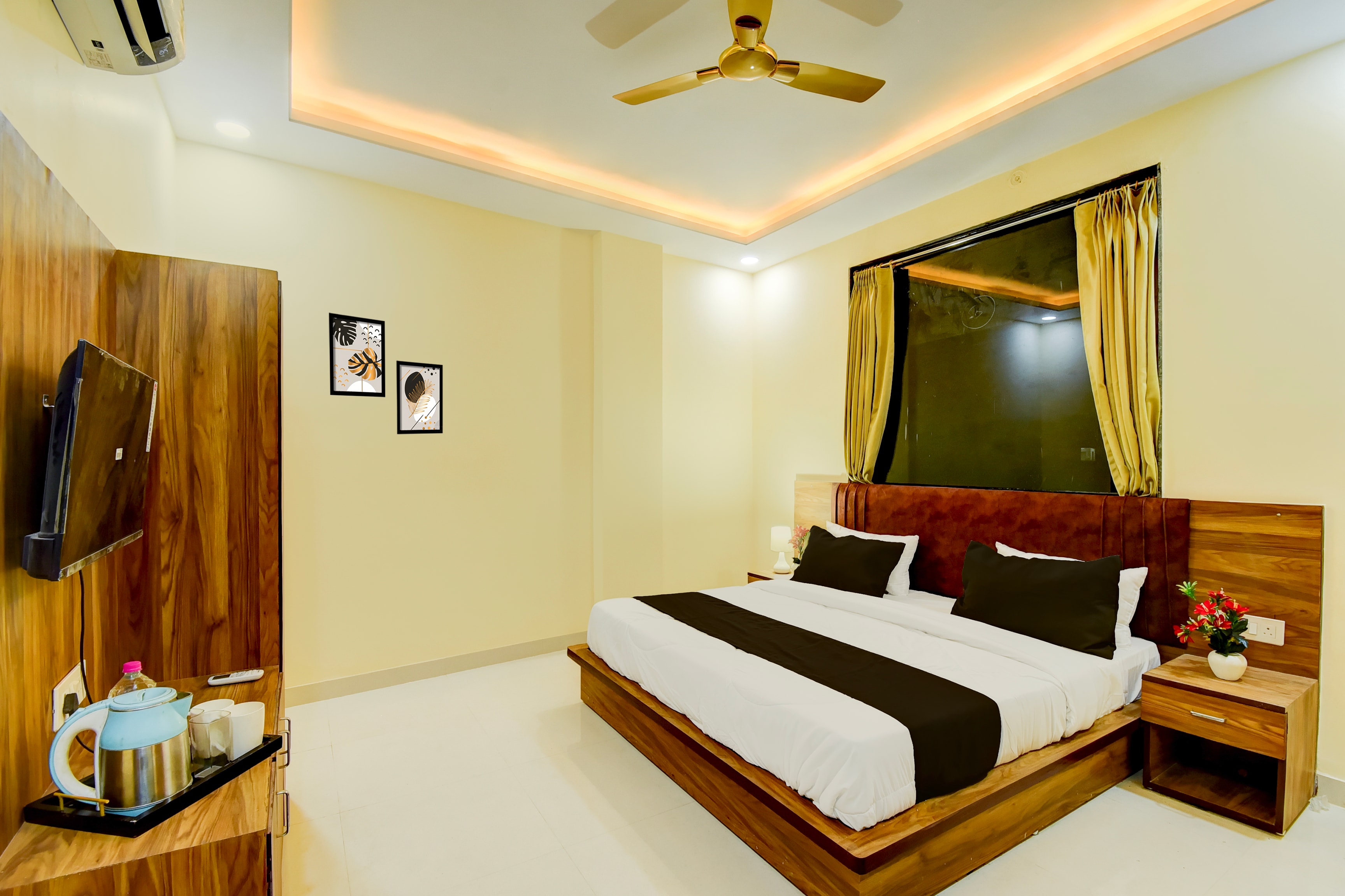 Super Hotel O Laxmi Nagar Jhotwara formerly Ballyfin Retreat - Tap to explore photos