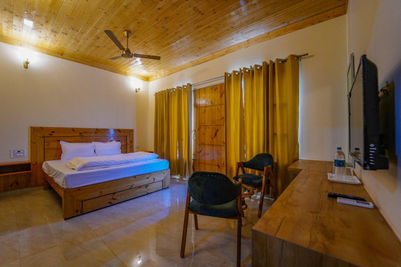 Hotel Sarai Bharatgarh - Tap to explore photos