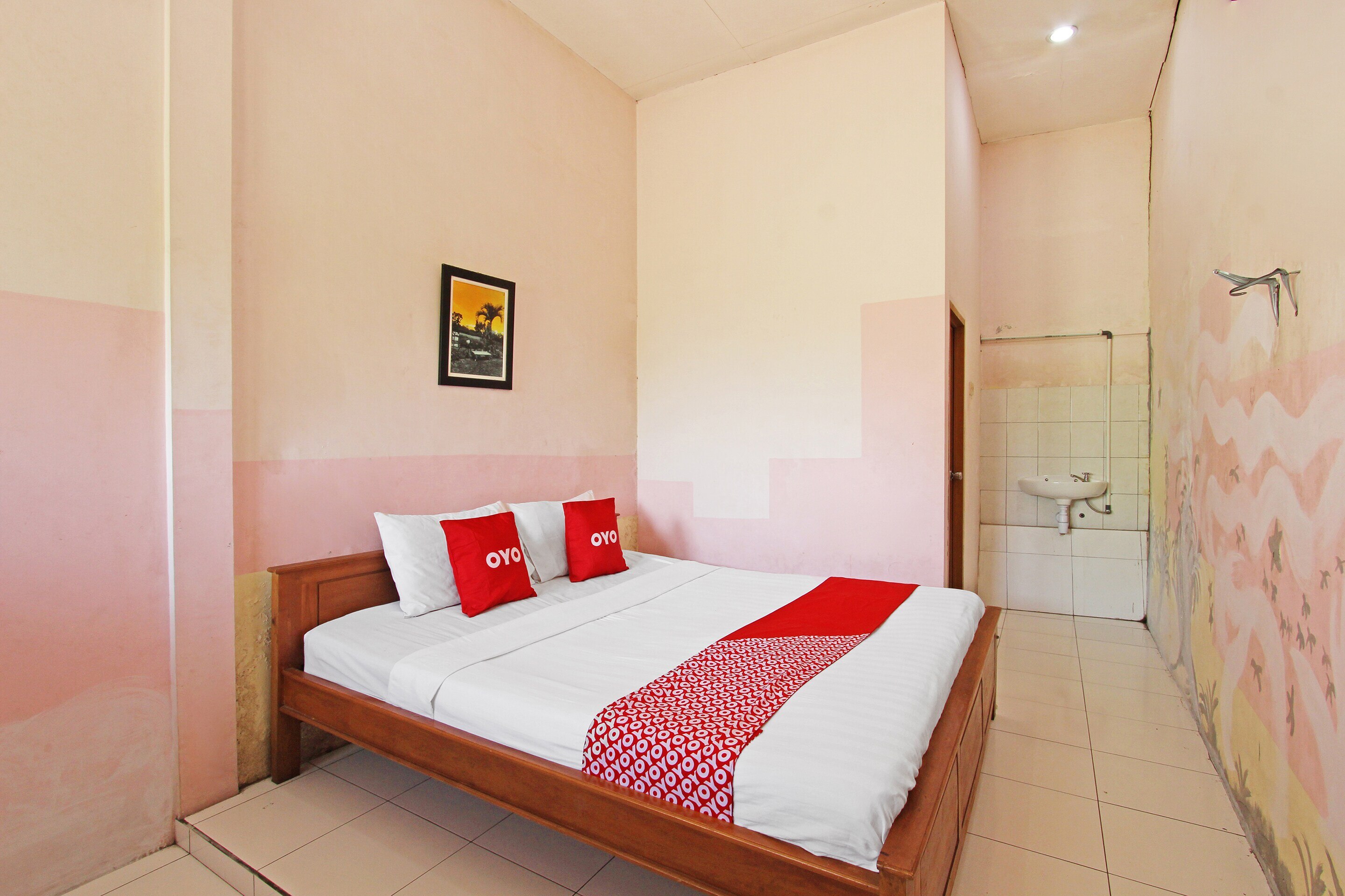 OYO 3693 Kopi Klotok Homestay Syariah - Tap to explore photos