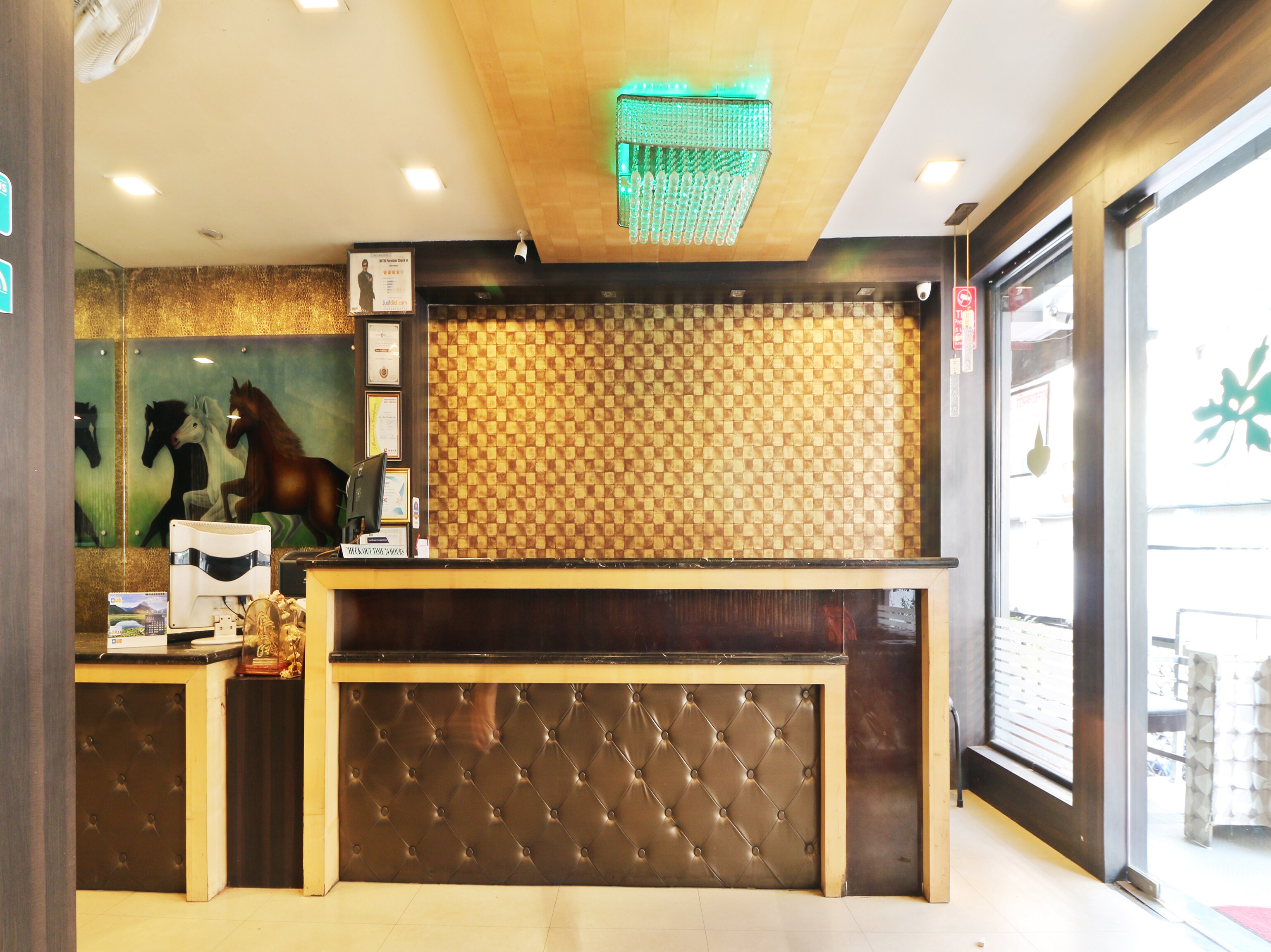 Hotel Parashar Check In Nagpur Inr 510 Off 1 5 0 0 - 