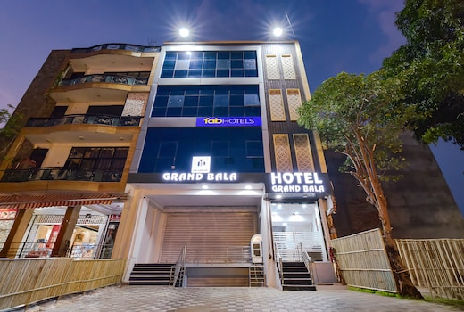 FabHotel Grand Bala - MT Plaza
