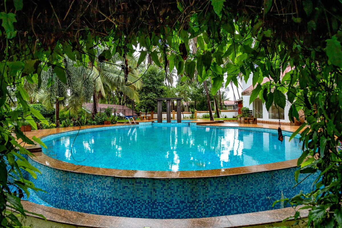 Aqua Grandiosa Resort by Hottley - Tap to explore photos
