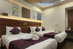 Hotel Maitreya inn Near CMC Hospital, VIT College, Sripuram Temple, Naruvi Hospital, Vellore