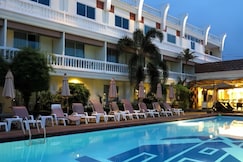 Windmill Resort Pattaya, باتايا