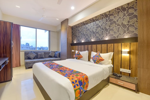 FabHotel The Max Glory