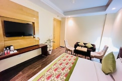 Hotel Ganga Ashoka- 100m from Ganga Ghat | 2kms from Triveni Ghat, Rishikesh