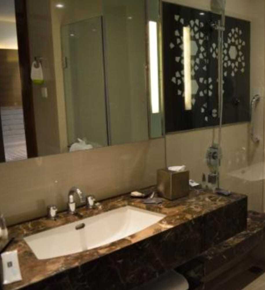 Hotel O Priyanka Inn Residency Near Inox Gurgaon Dreamz - Tap to explore photos