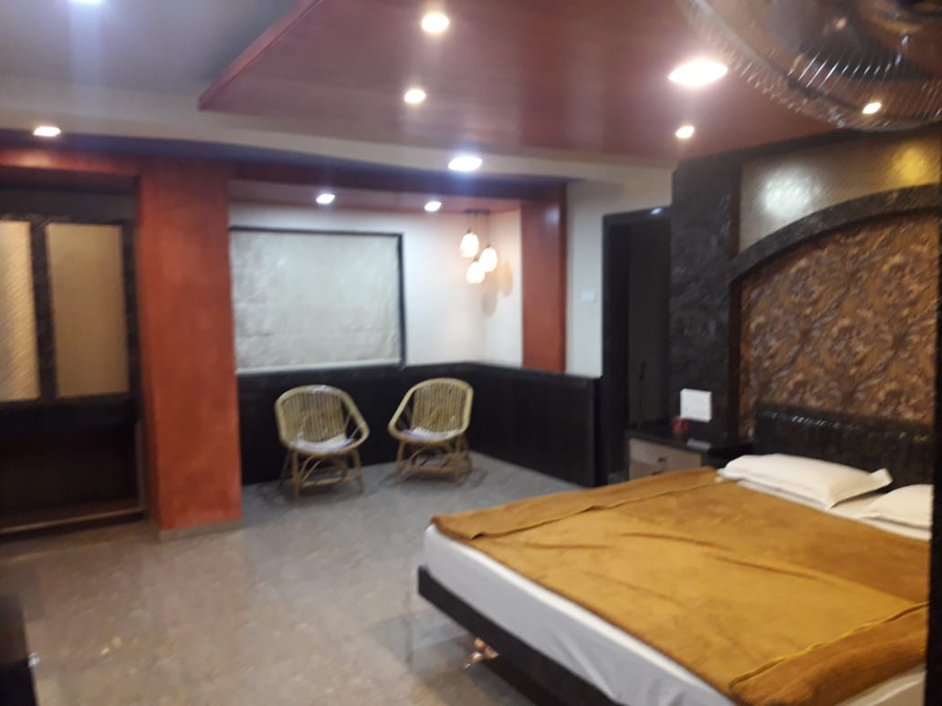 Hotel Sandeep 4