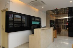 Hotel My Place, Tandur
