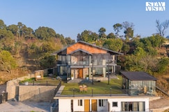 StayVista at 3 Rooms @ Savara , Kasauli