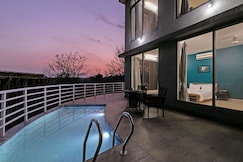 StayVista | Elevar 5 BHK Pool Villa, Karjat