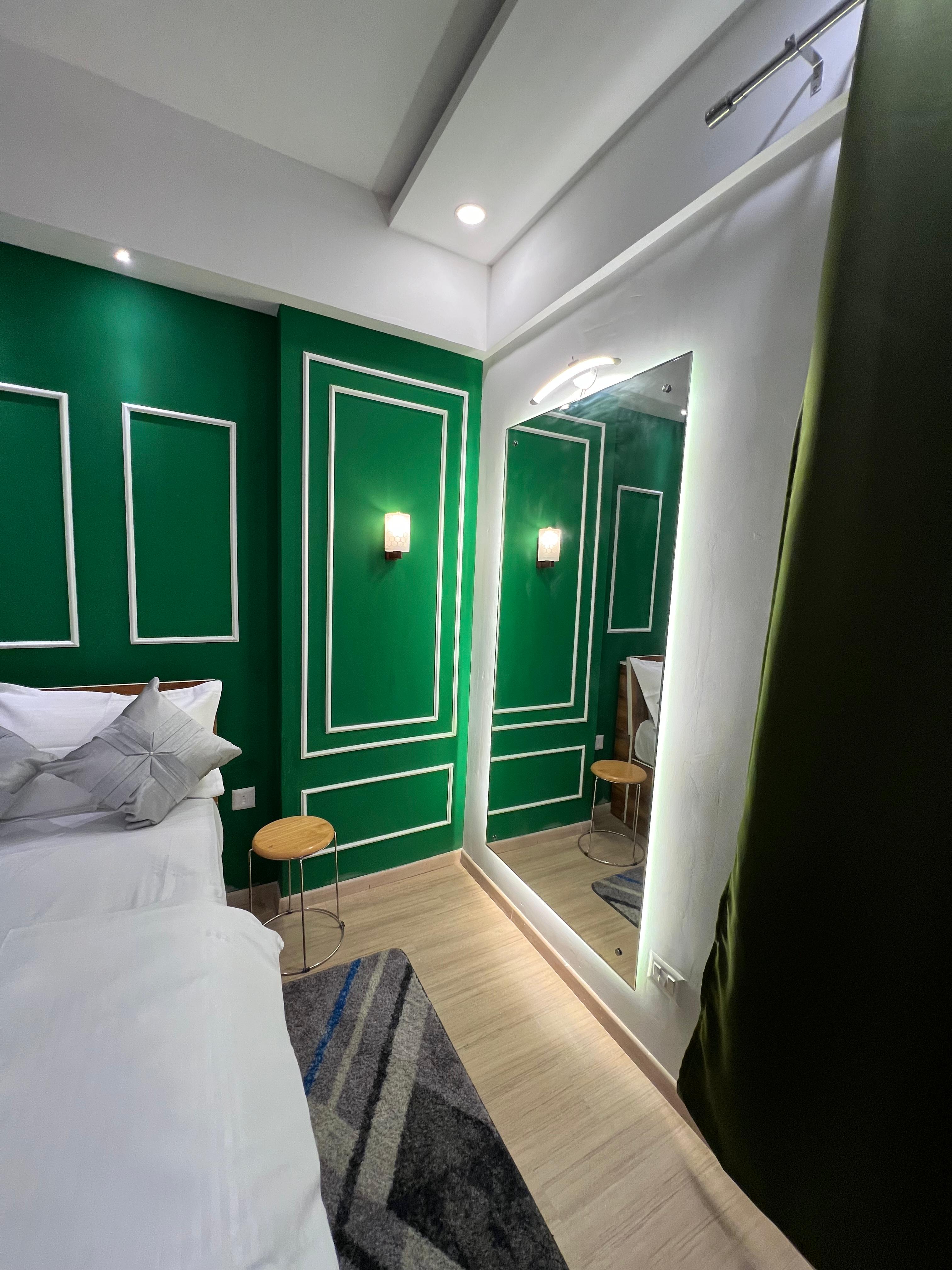 ROYAL BY VOYAGE INN | Entire 1BHK Apartments - Tap to explore photos