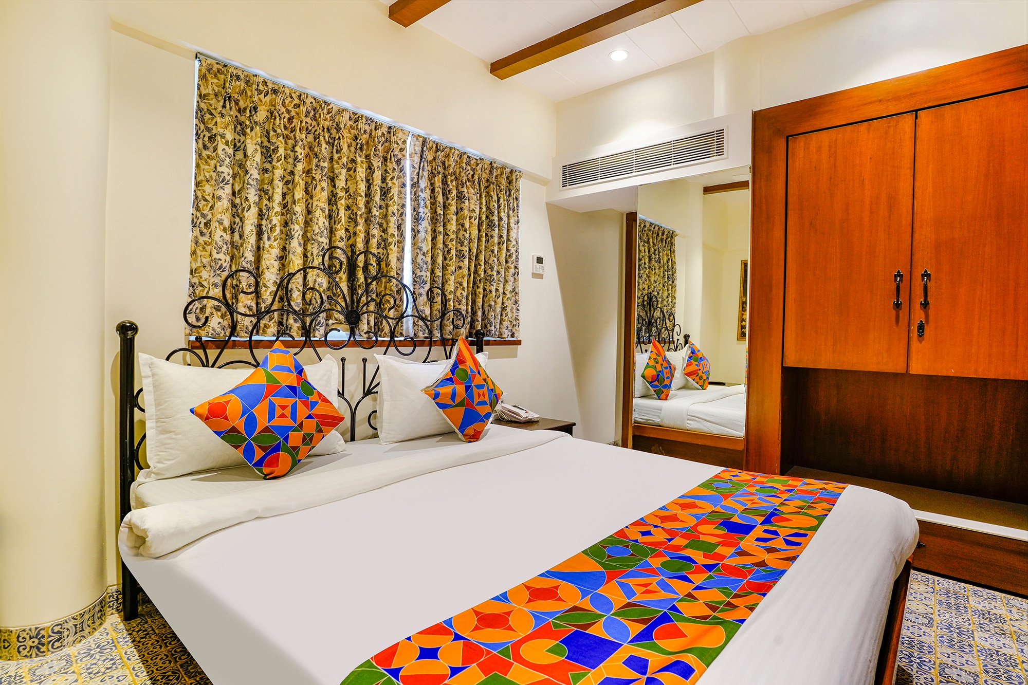FabHotel Corporate Rooms Vakola, Santacruz East - Tap to explore photos