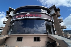 Sky Stoneleaf Retreat, Trimbak