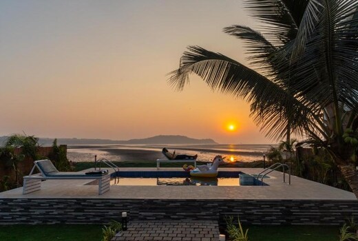 The Arks Villa Beach Resort