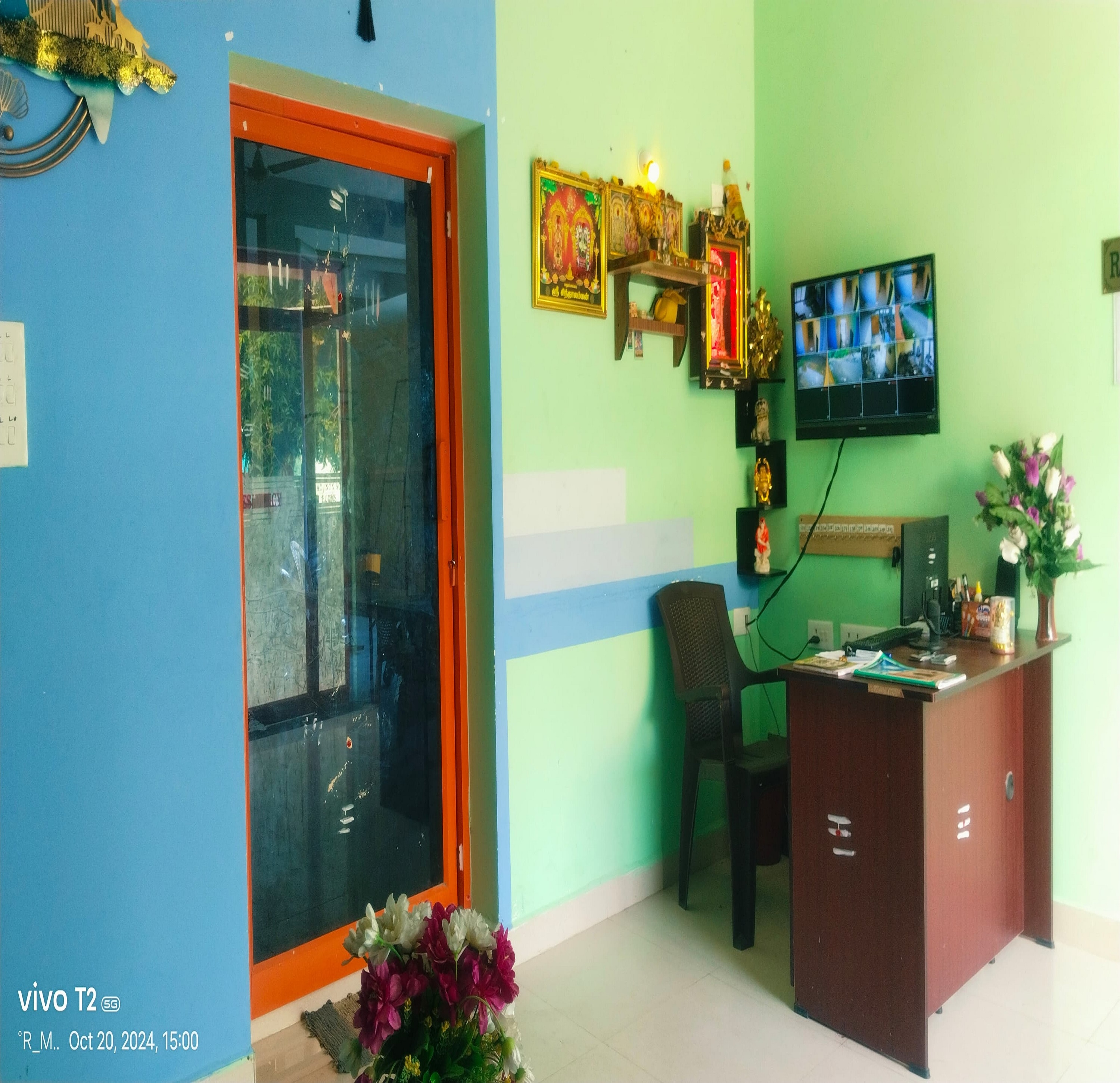 Sri Sinthalamman Residency - Tap to explore photos