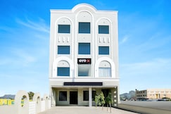 Hotel O RichFeel, Indore