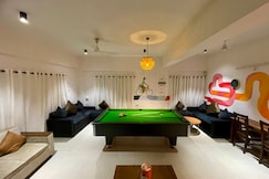 Hoshtel99 - Lux - Stay, Cowork & Cafe - A Luxurious Bungalow, Pune