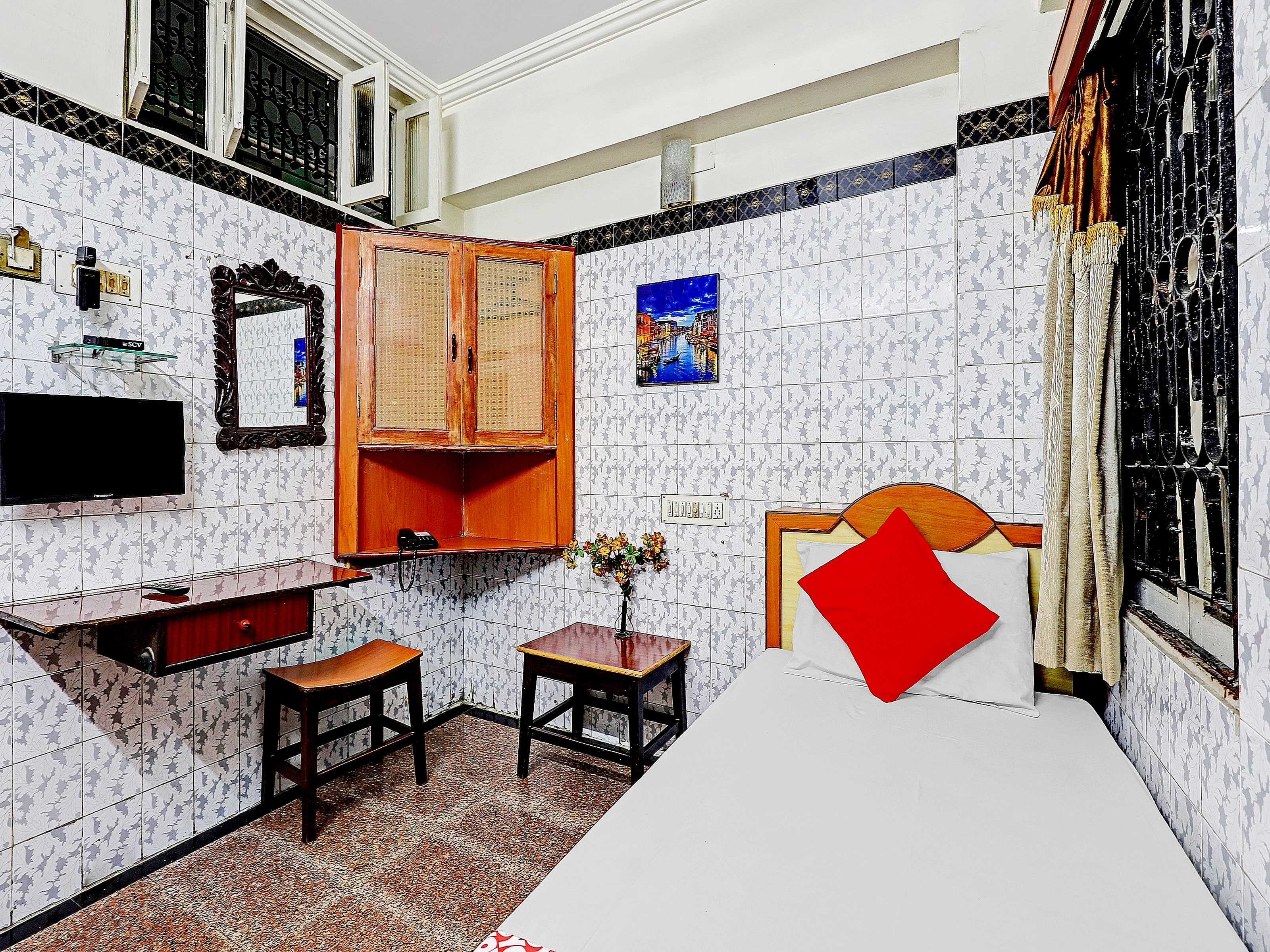 Hotel O The Golden Tulip Residency - Tap to explore photos