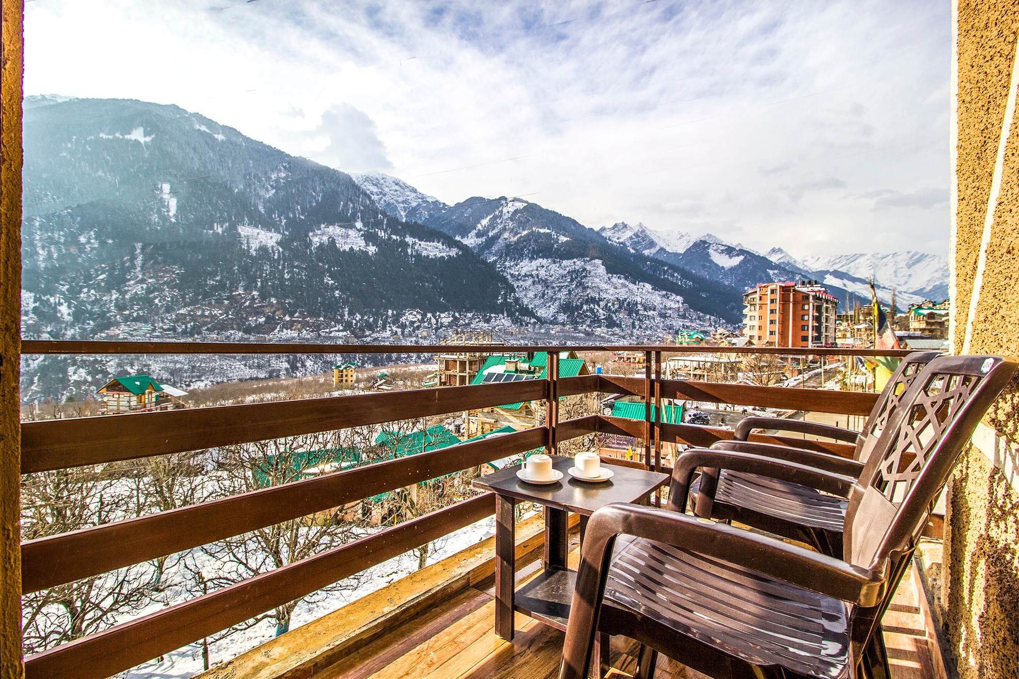 FabExpress Shami Inn Naggar Road - Tap to explore photos