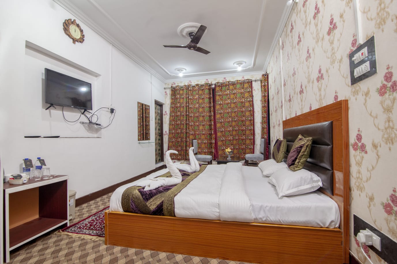 Hotel Jannat Heritage - Tap to explore photos