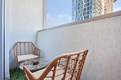Luxury 1BR Holiday Home CV B811 Near Burj Khalifa, Dubai