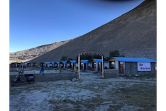 The Horizon in Pangong, Pangong
