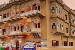 Hotel Indra Niwas (Pure Vegetarian), Udaipur