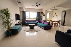 Indigo Tides Luxe 2BHK Steps to the Beach, Mumbai