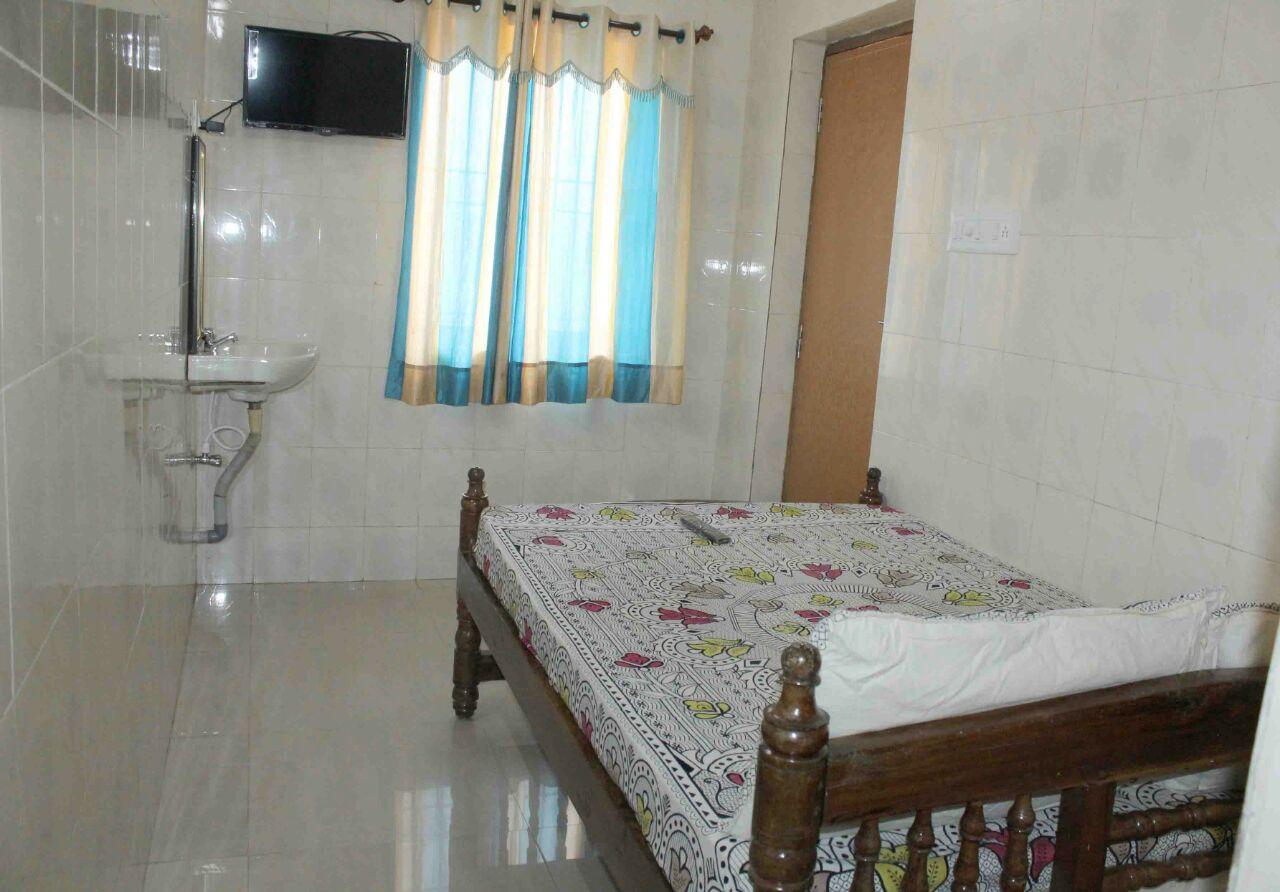 Jog River View Homestay (Standard Double Bed Room) - Tap to explore photos