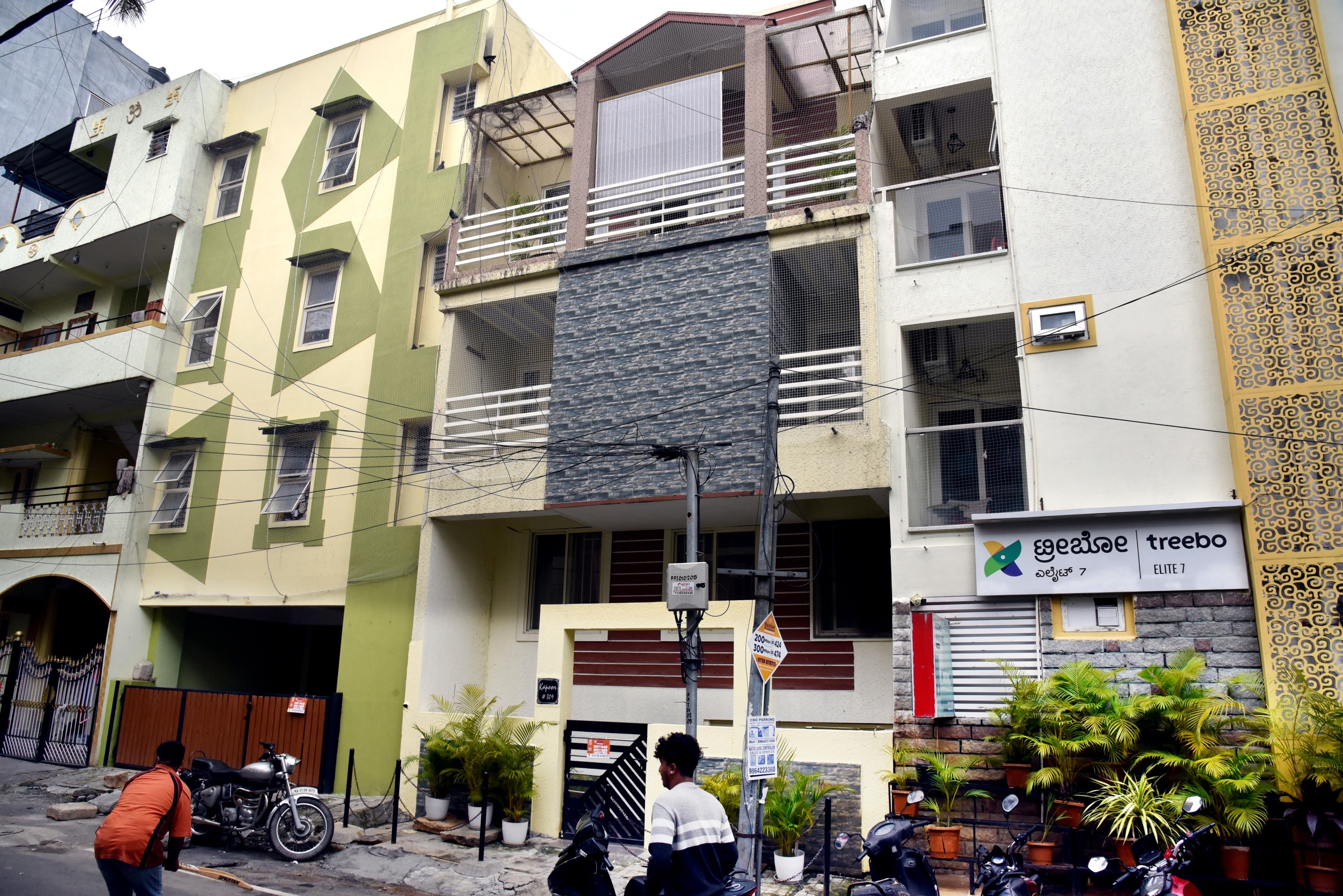 Elite 4 Stays Koramangala - Tap to explore photos